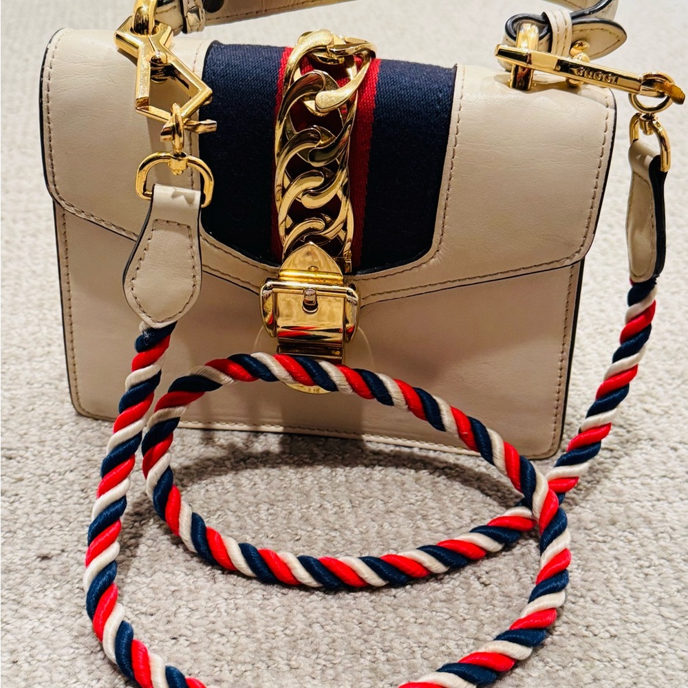 Gucci Cream and Gold Crossbody Bag with Chain Detail